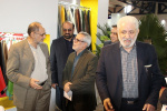بازدید سرپرست واحد استان تهران شرق از غرفه مرکز ۲۵ در نمایشگاه کیف و کفش تهران