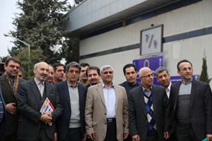 گزارش تصویری بازدید وزیر علوم و رییس دانشگاه جامع علمی کاربردی از غرفه استان تهران در نمایشگاه هفته پژوهش